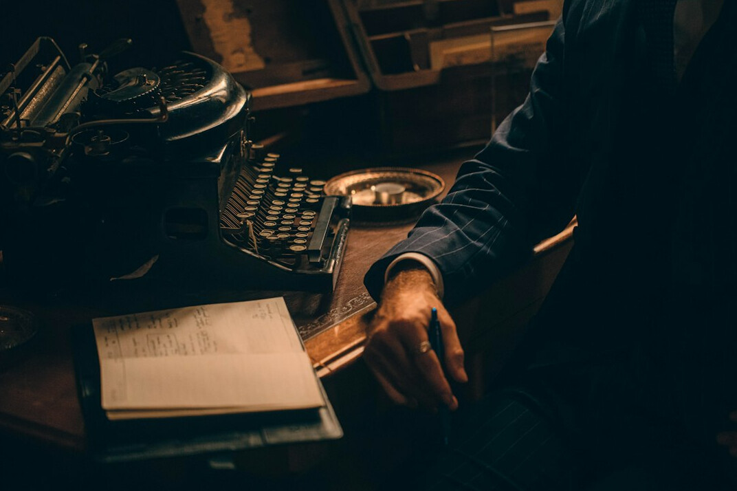 mysterious atmosphere writing